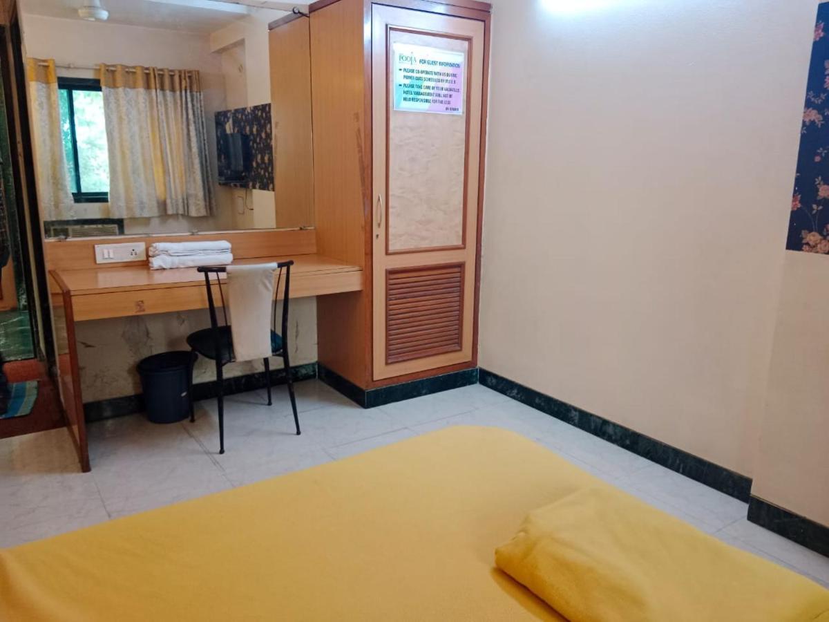Pooja International Hotel 2*