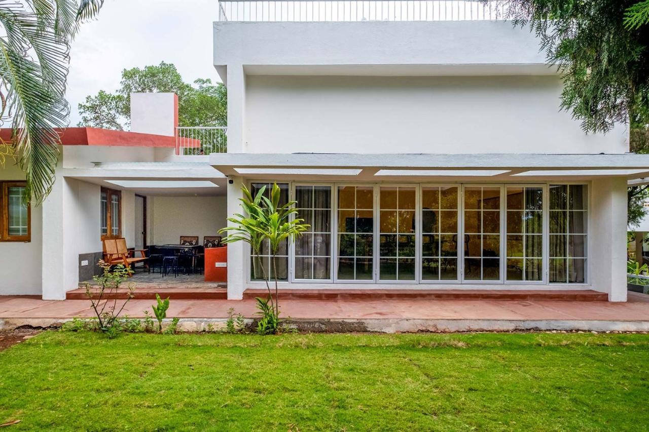 Stayvista's Villaggio - Orchard Oasis With Pool, Expansive Lawn, Patio & Indoor Activities *