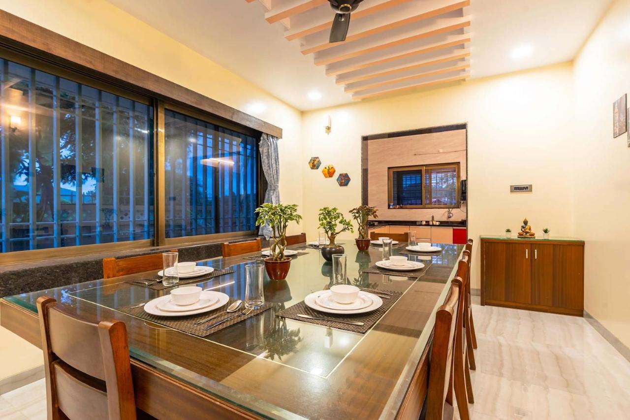 Villa Coco Palm's By Stayvista - Amidst Grape Farms, Enjoy Plunge Pools, Games & A Spacious Lawn Nashik
