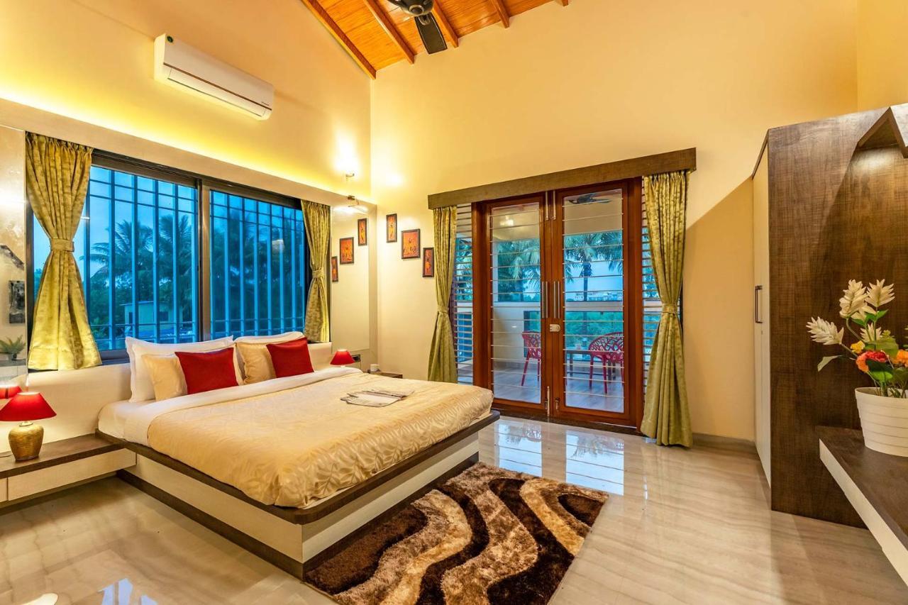 Coco Palm's By Stayvista - Amidst Grape Farms, Enjoy Plunge Pools, Games & A Spacious Lawn Nashik