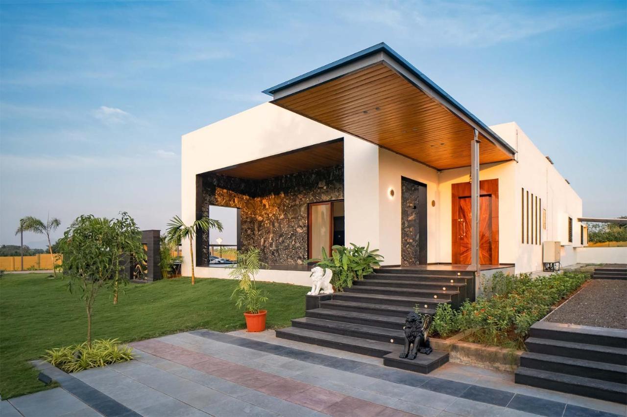 Villa Le Bon Horizon: Hillside Elegance With Pool And Gazebo Near Sula *