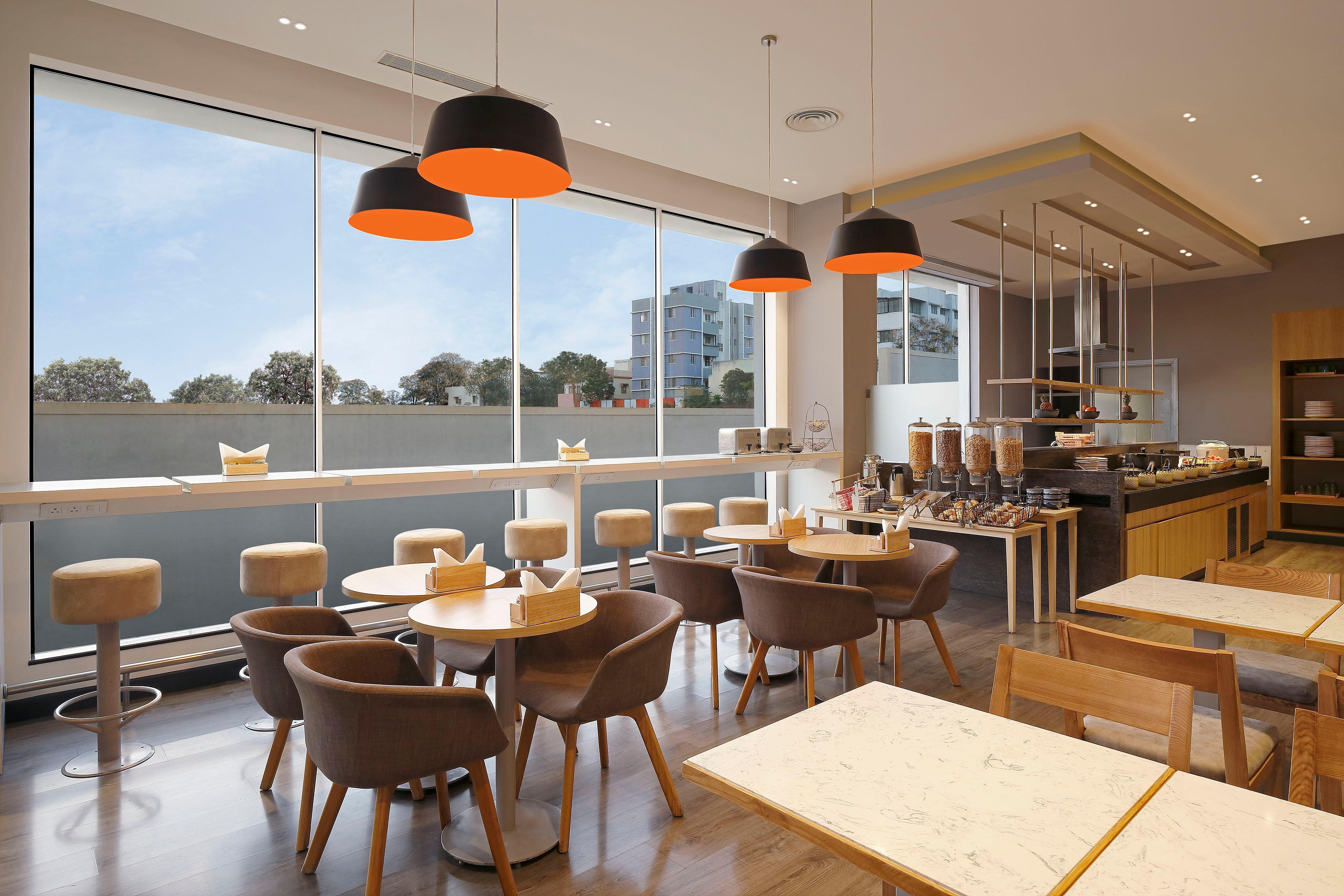 Express Indira Nagar By Ihg Hotel 3*