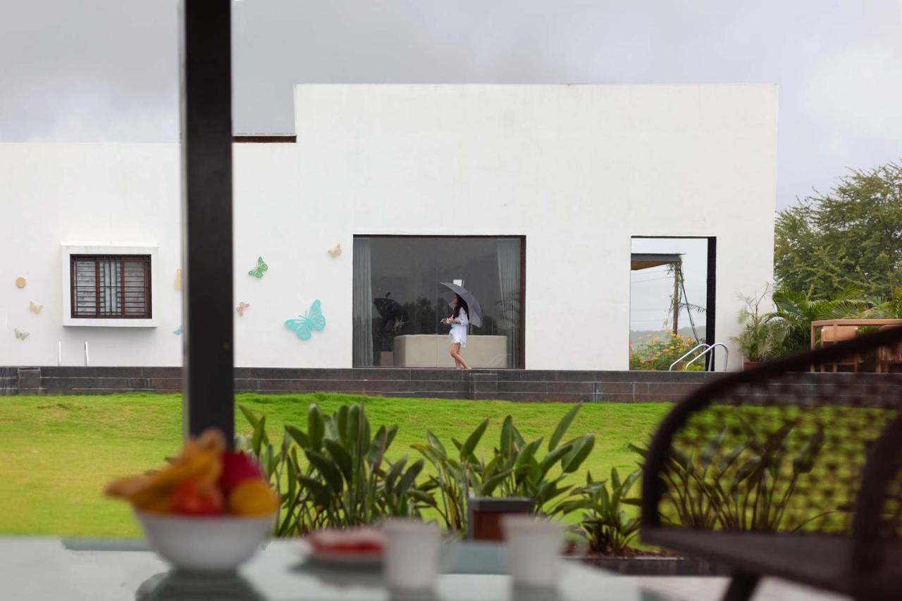 Le Bon Horizon: Hillside Elegance With Pool And Gazebo Near Sula Nashik