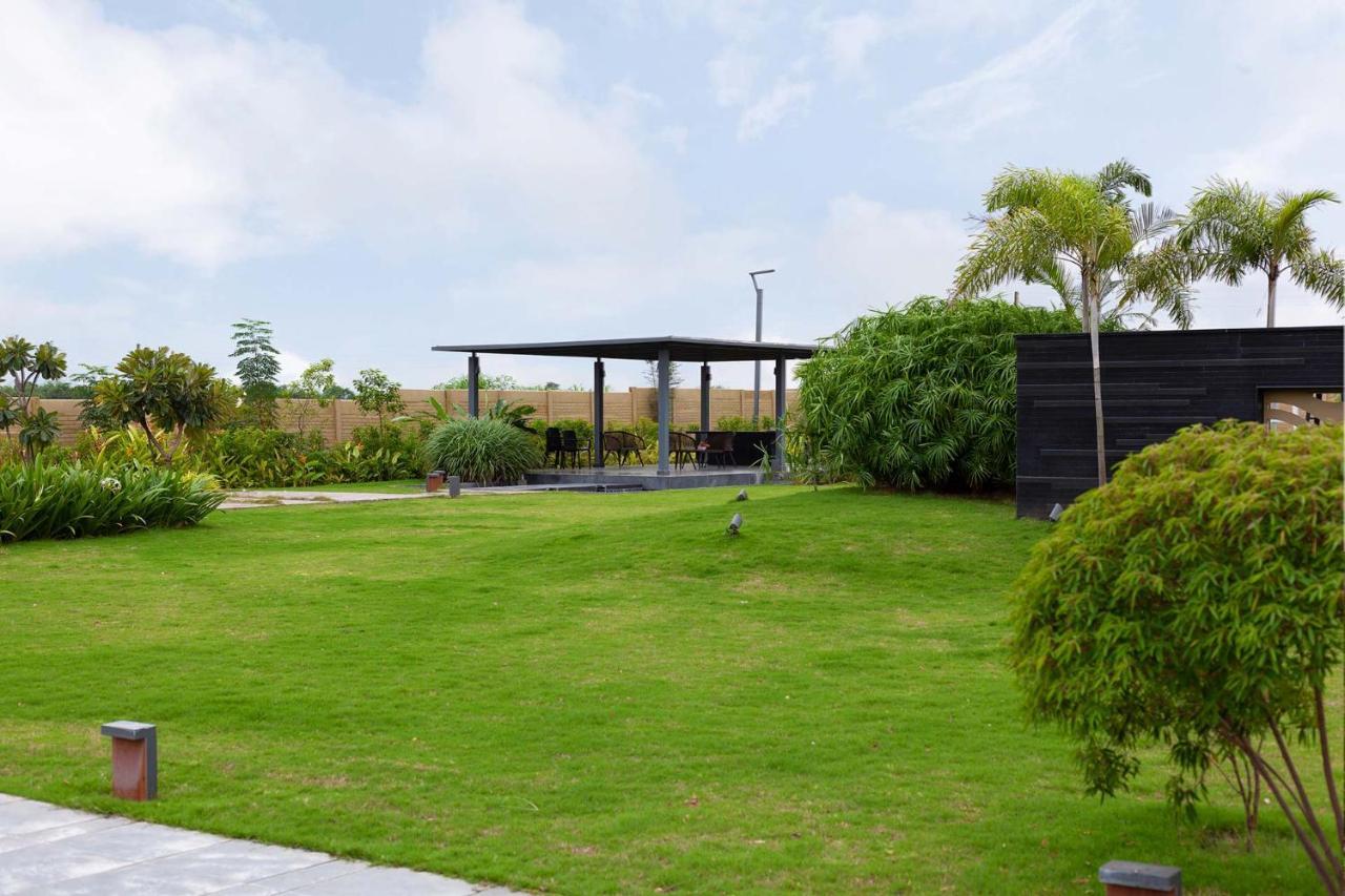Le Bon Horizon: Hillside Elegance With Pool And Gazebo Near Sula Villa