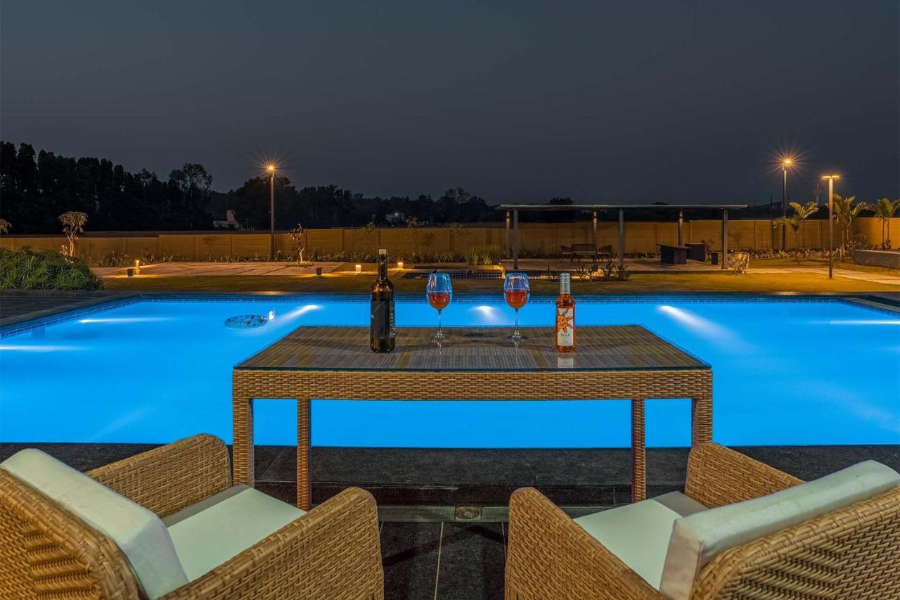 Le Bon Horizon: Hillside Elegance With Pool And Gazebo Near Sula Villa Nashik