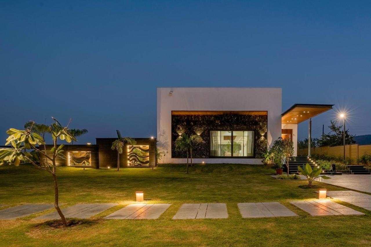 Le Bon Horizon: Hillside Elegance With Pool And Gazebo Near Sula Nashik