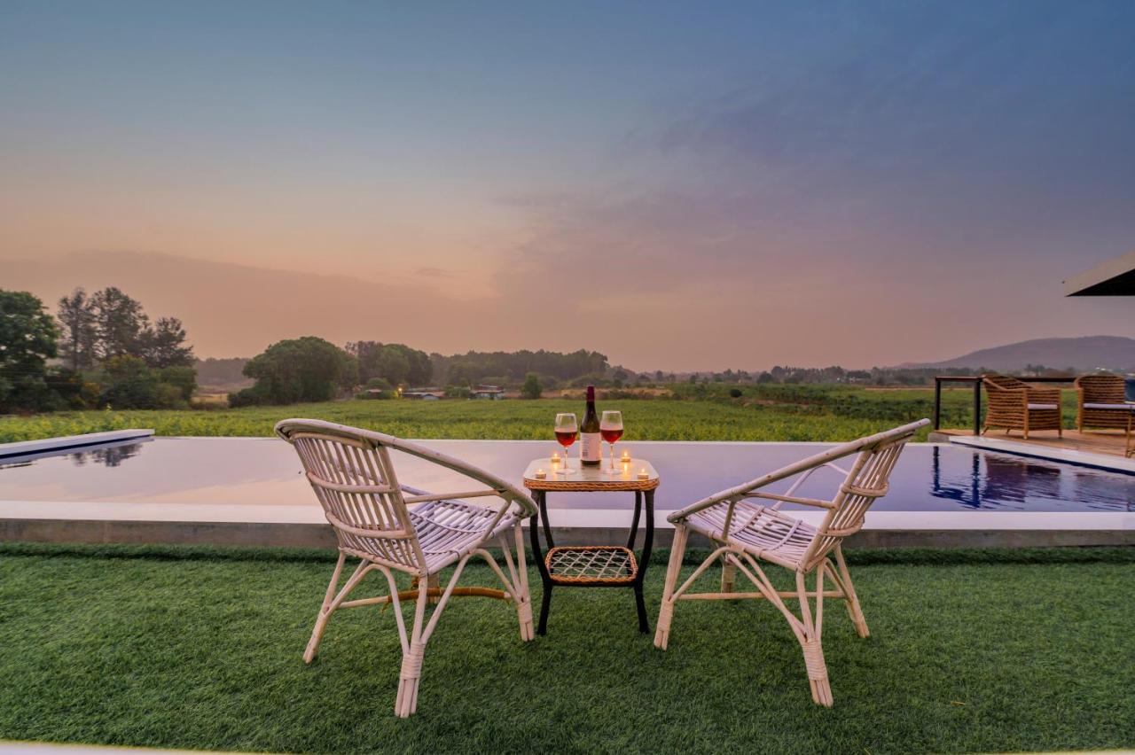 Villa Saffronstays Onellaa, - Infinity Pool Surrounded By A Vineyard