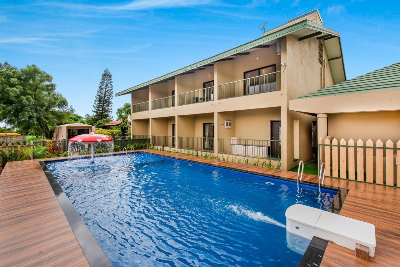 Saffronstays Amaltas: Pool For Large Groups *