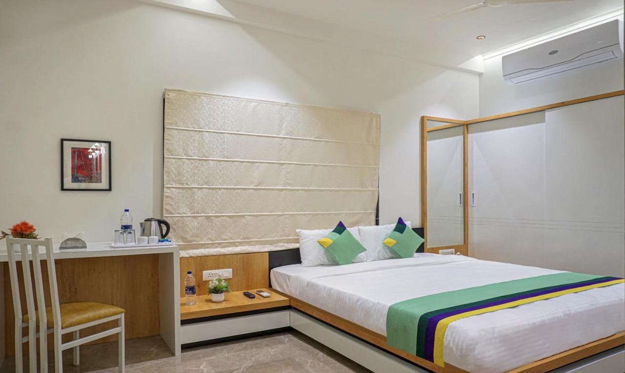 Treebo The Utsav, Hotel