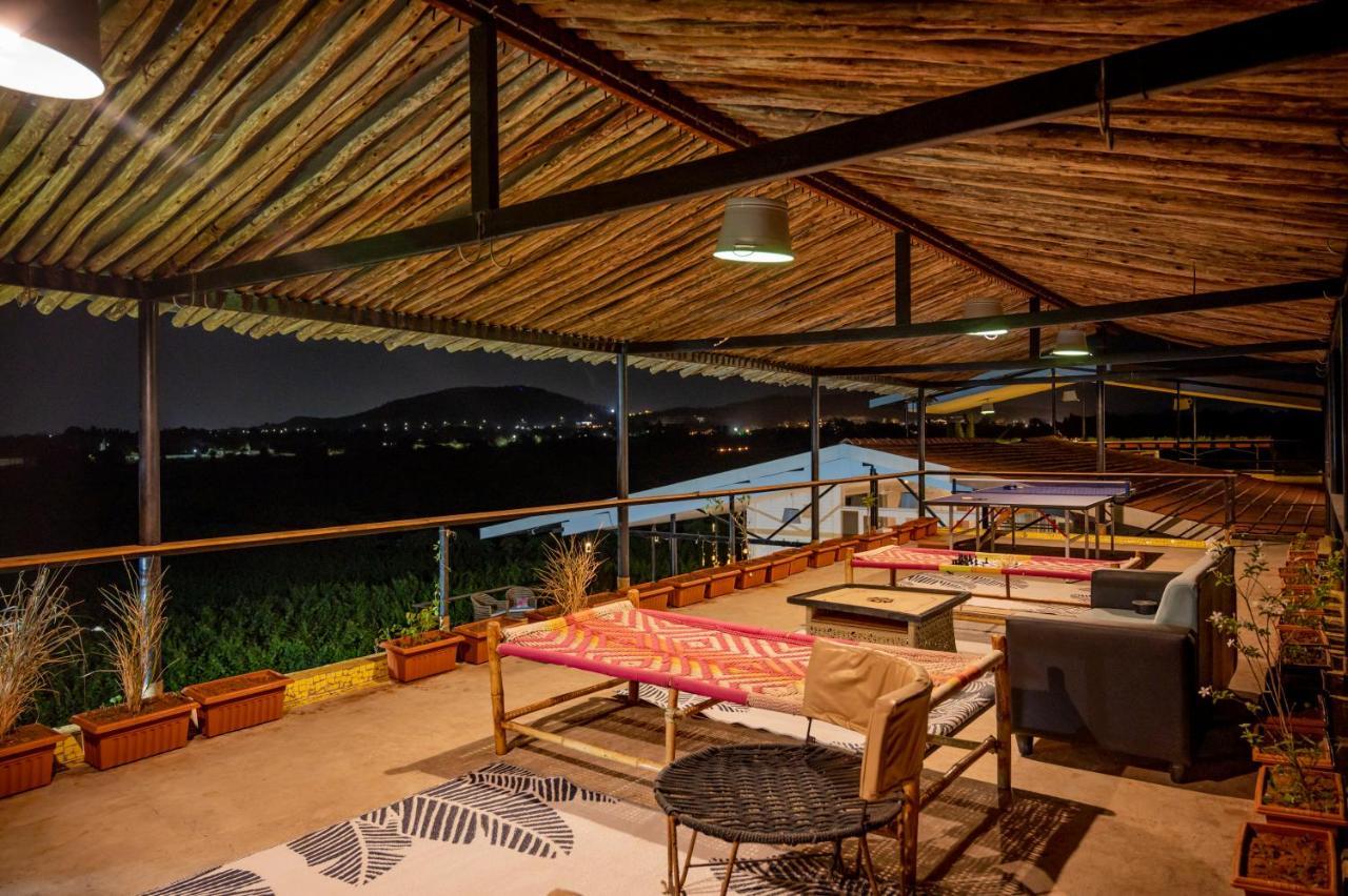 Villa Saffronstays Onellaa, - Infinity Pool Surrounded By A Vineyard