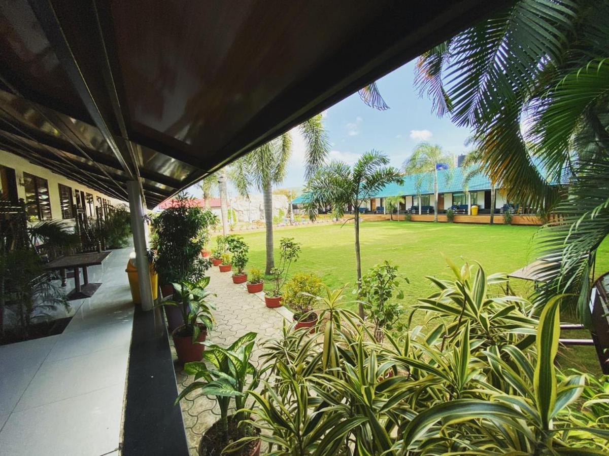 Anand - A Luxury Private Pool In Resort *