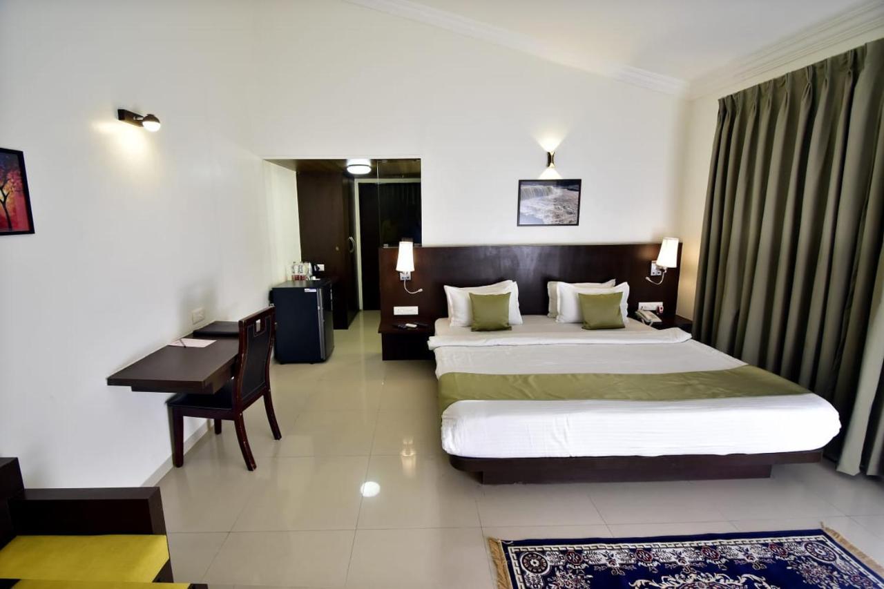 Hotel Caves County 3*
