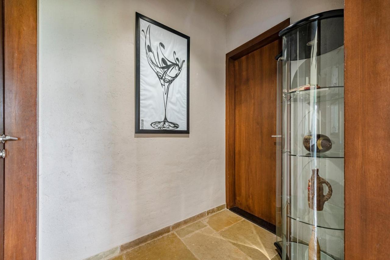 Saffronstays Rose Vineyard: Lakefront Pet-friendly In * Nashik
