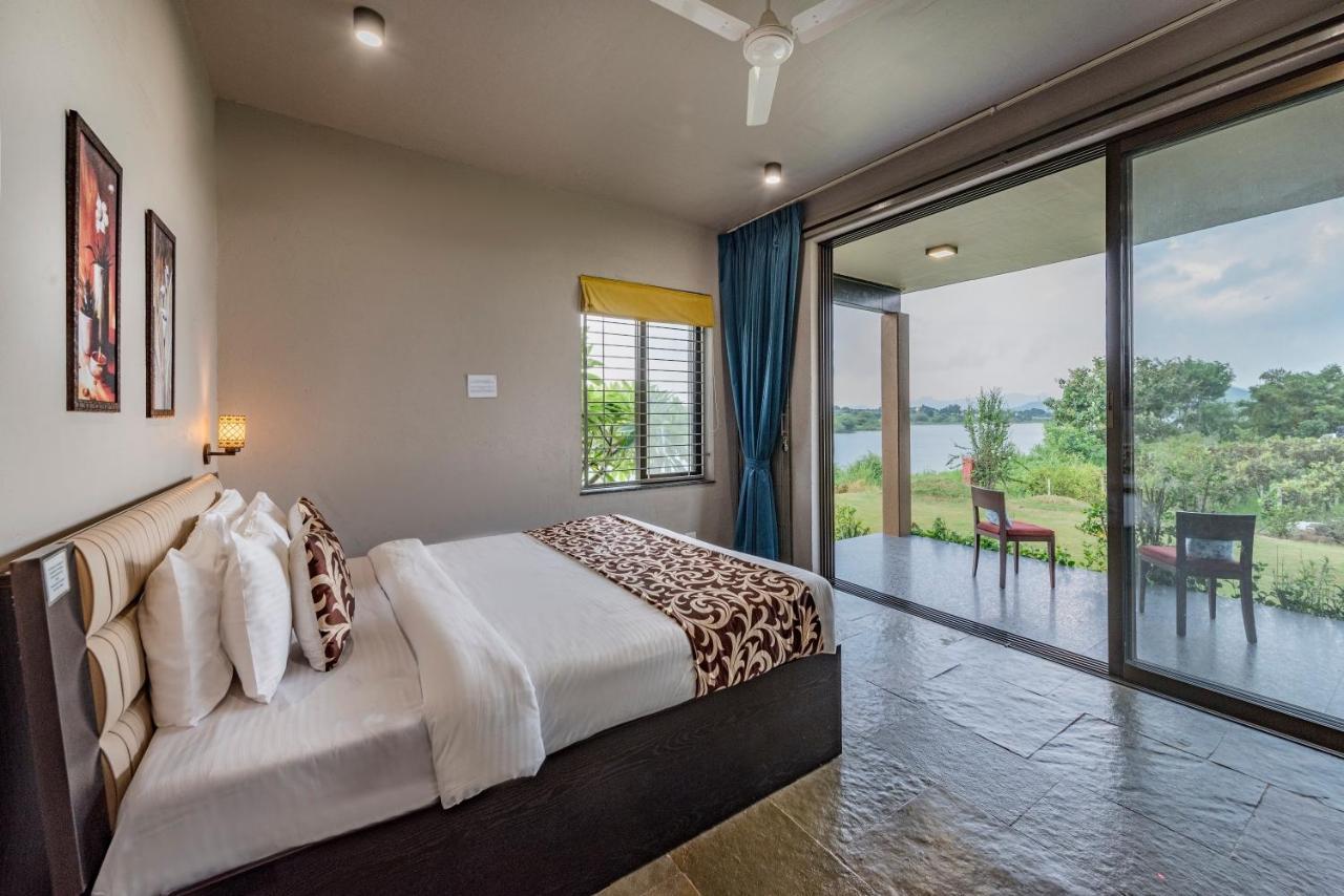 Villa Saffronstays Rose Vineyard: Lakefront Pet-friendly In Nashik