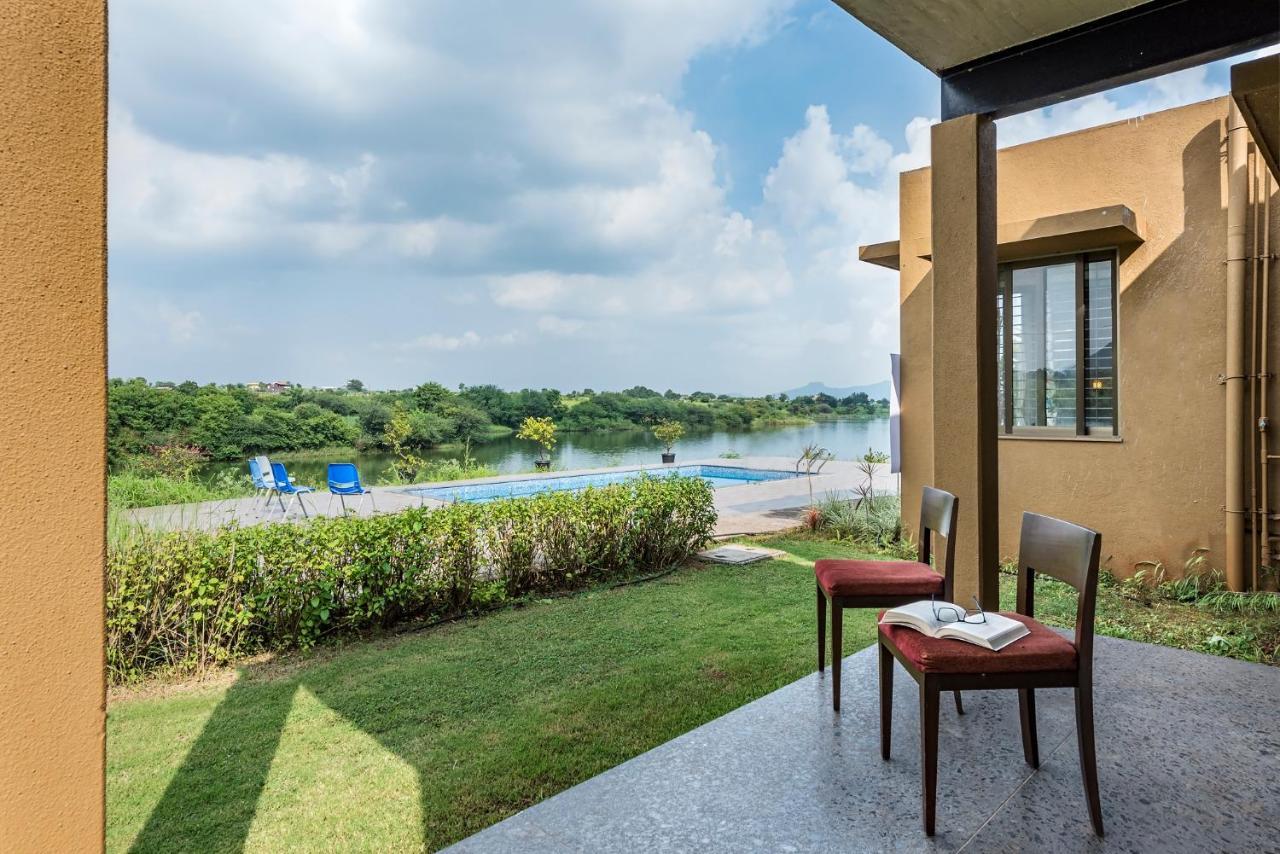 Villa Saffronstays Rose Vineyard: Lakefront Pet-friendly In Nashik