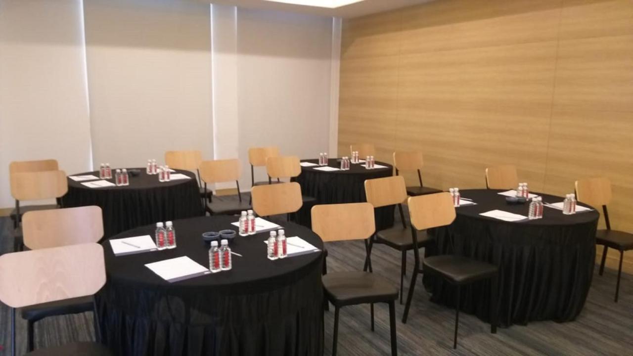 Express Indira Nagar By Ihg