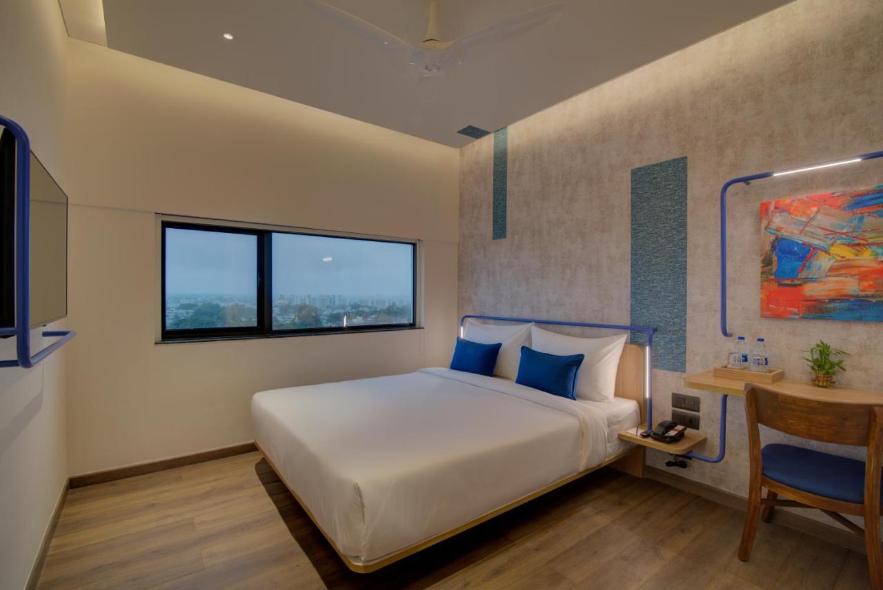 7 Apple Hotel