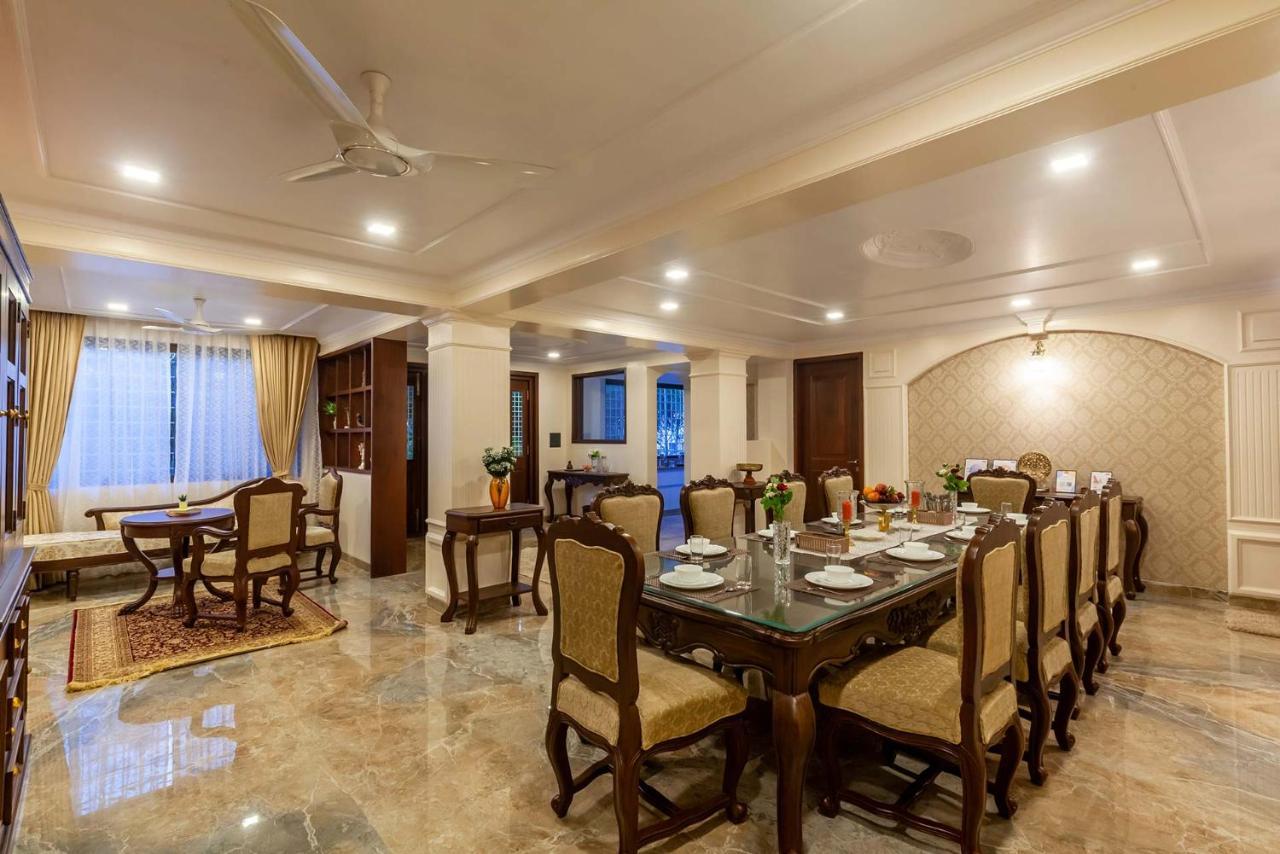 Stayvista's La Vie: Tranquil Lakeside With Pool And Farmland Views * Nashik
