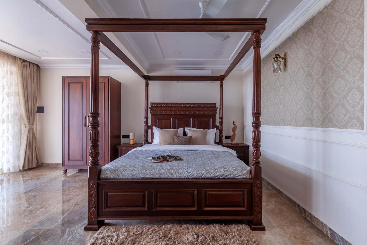 Villa Stayvista's La Vie: Tranquil Lakeside With Pool And Farmland Views