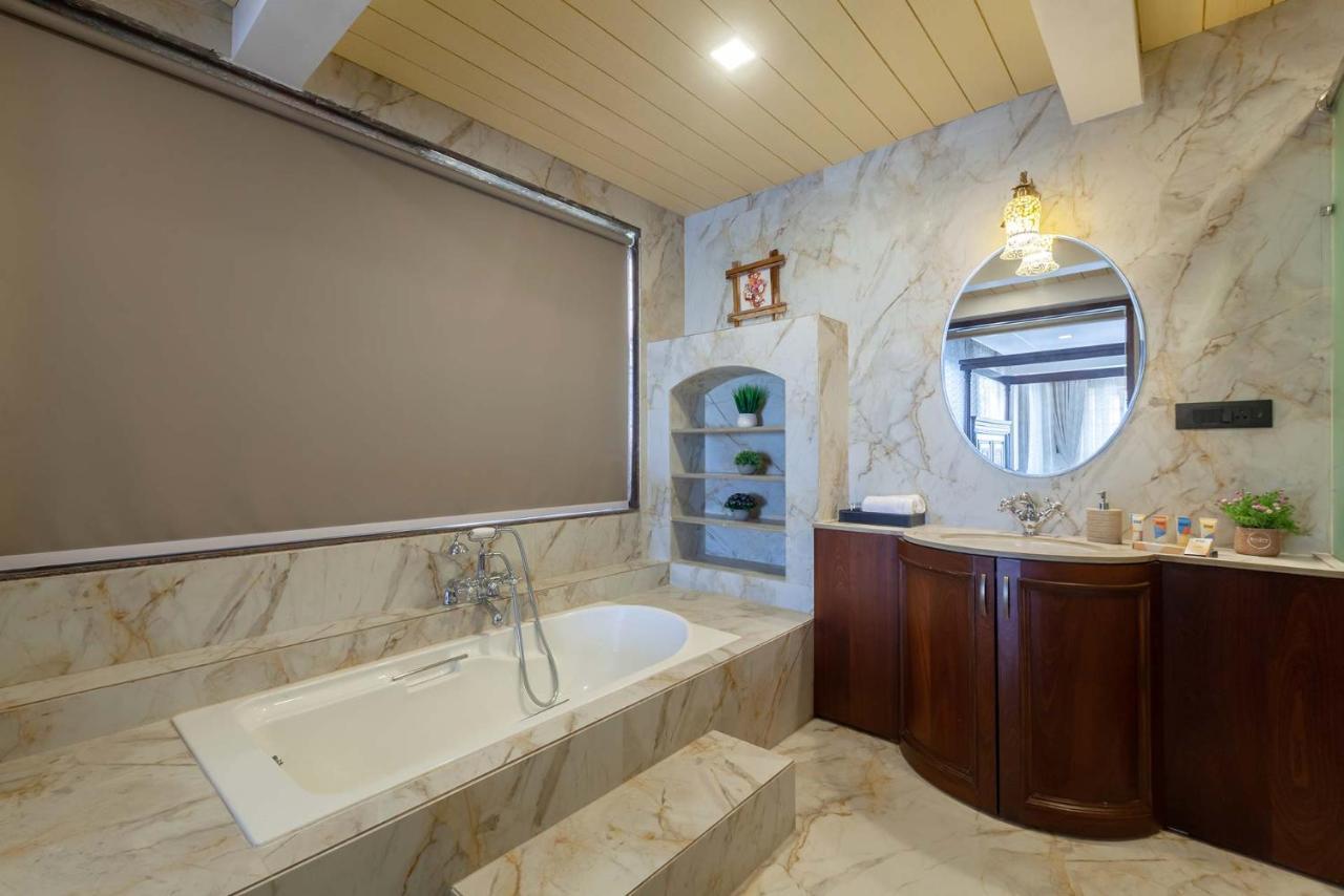Villa Stayvista's La Vie: Tranquil Lakeside With Pool And Farmland Views