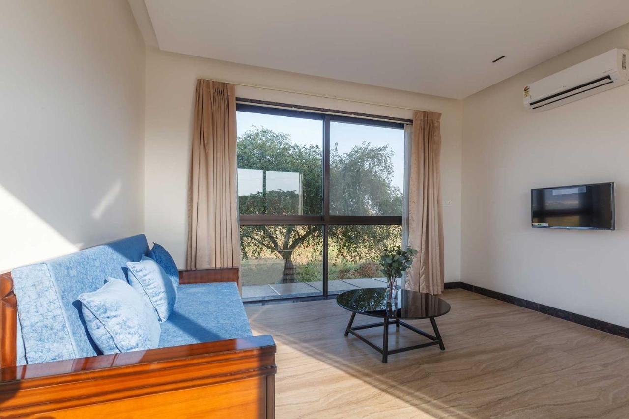 Stayvista At La - Igatpuri Villa