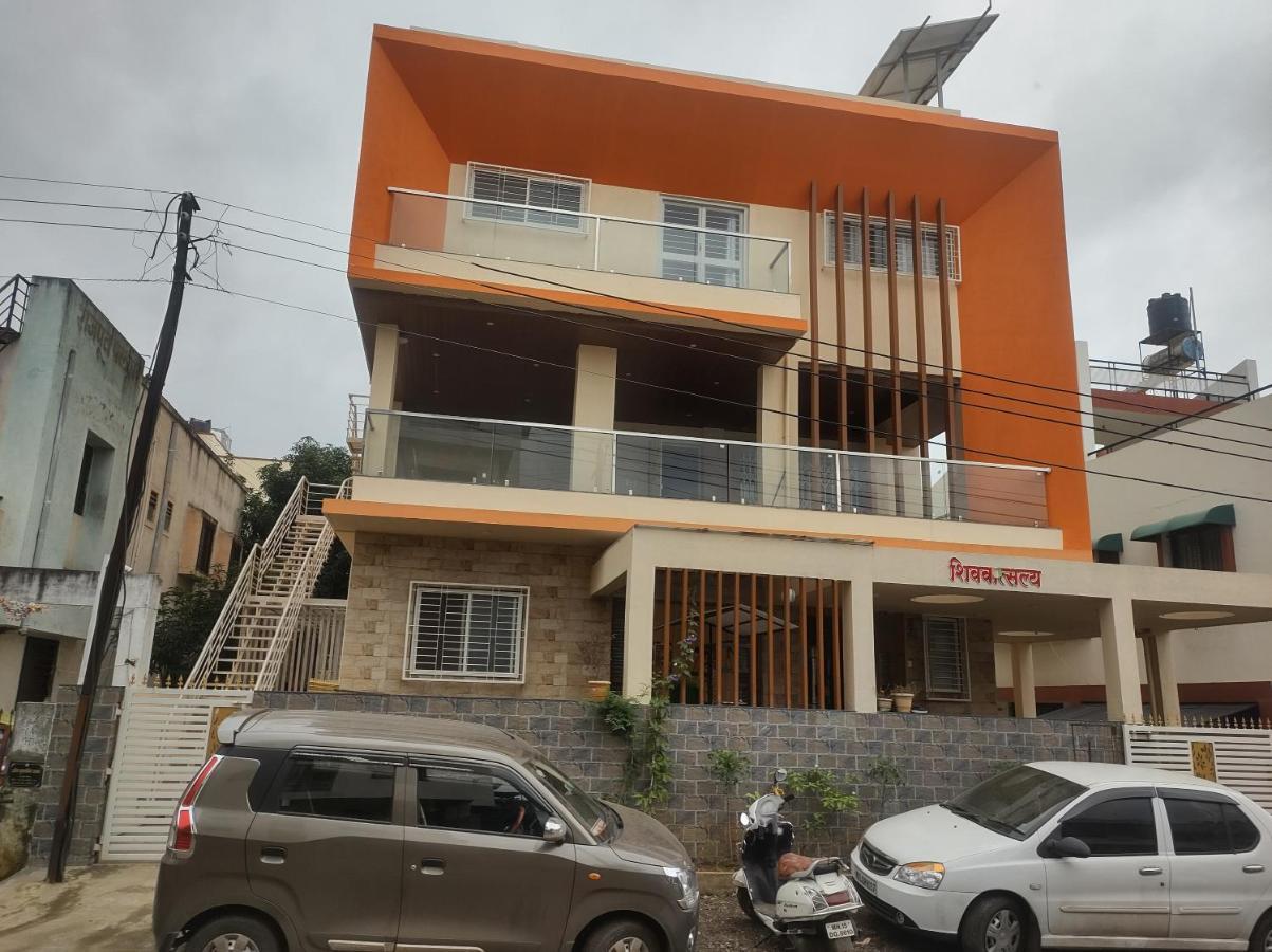 Shiv- Vatsalya Apartment *