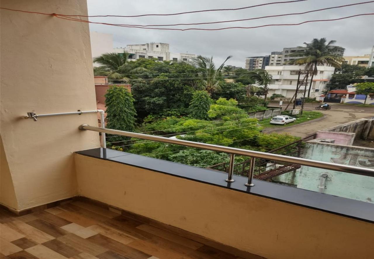Shiv- Vatsalya Apartment *