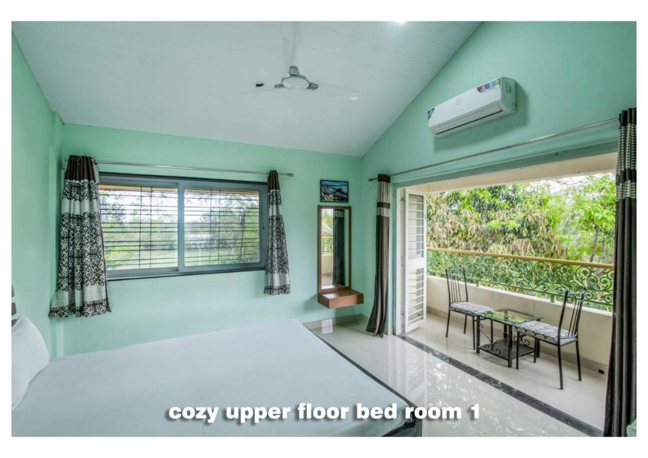 Living & Near Trimbakeshwar Temple Villa *