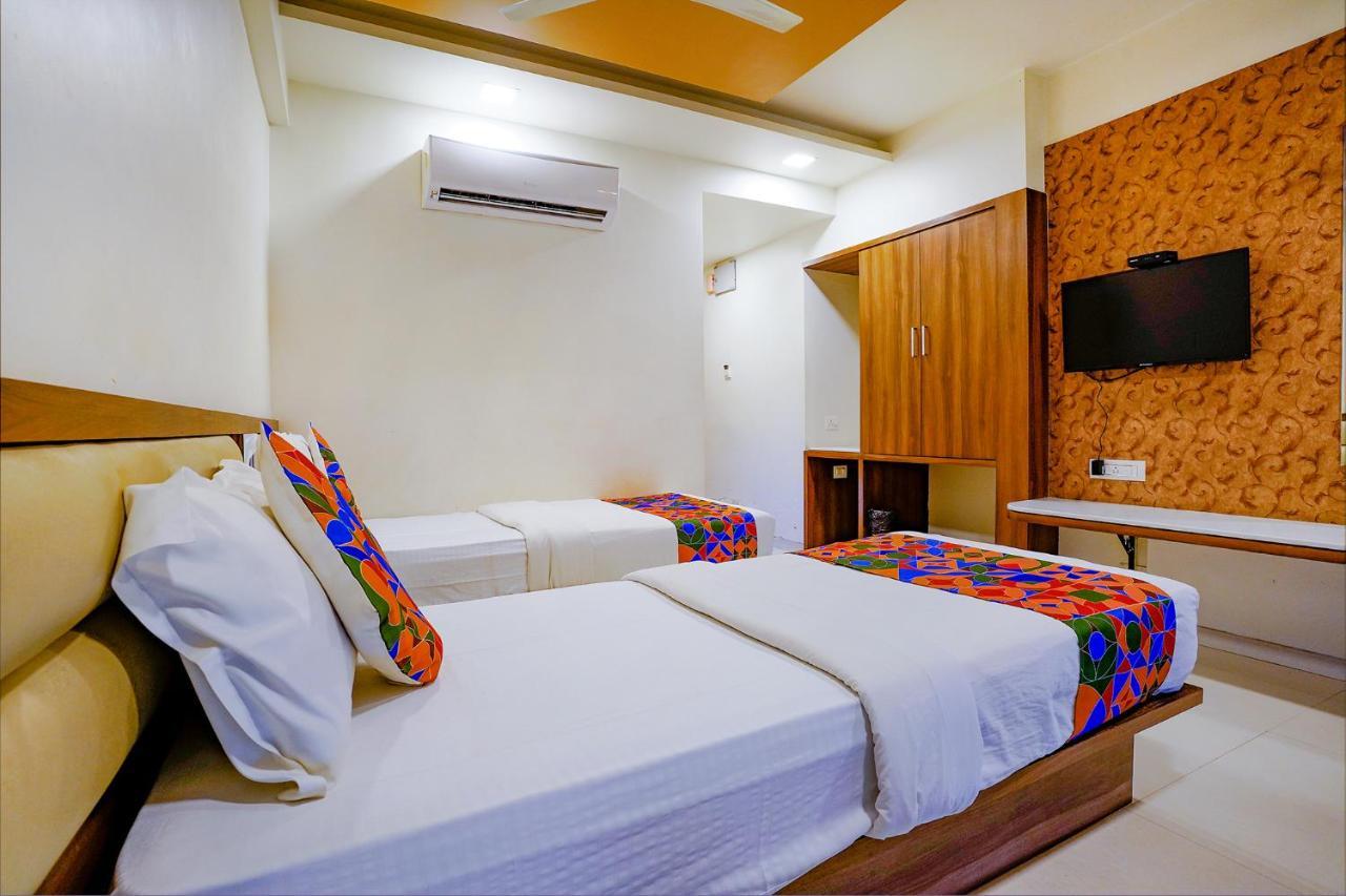 Hotel Fabhotel Ramjis Residency