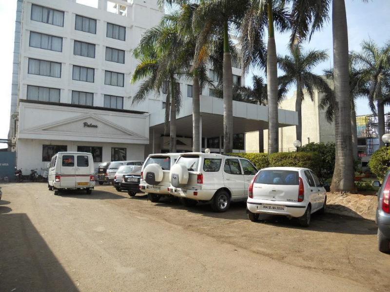 Quality Regency, Resort