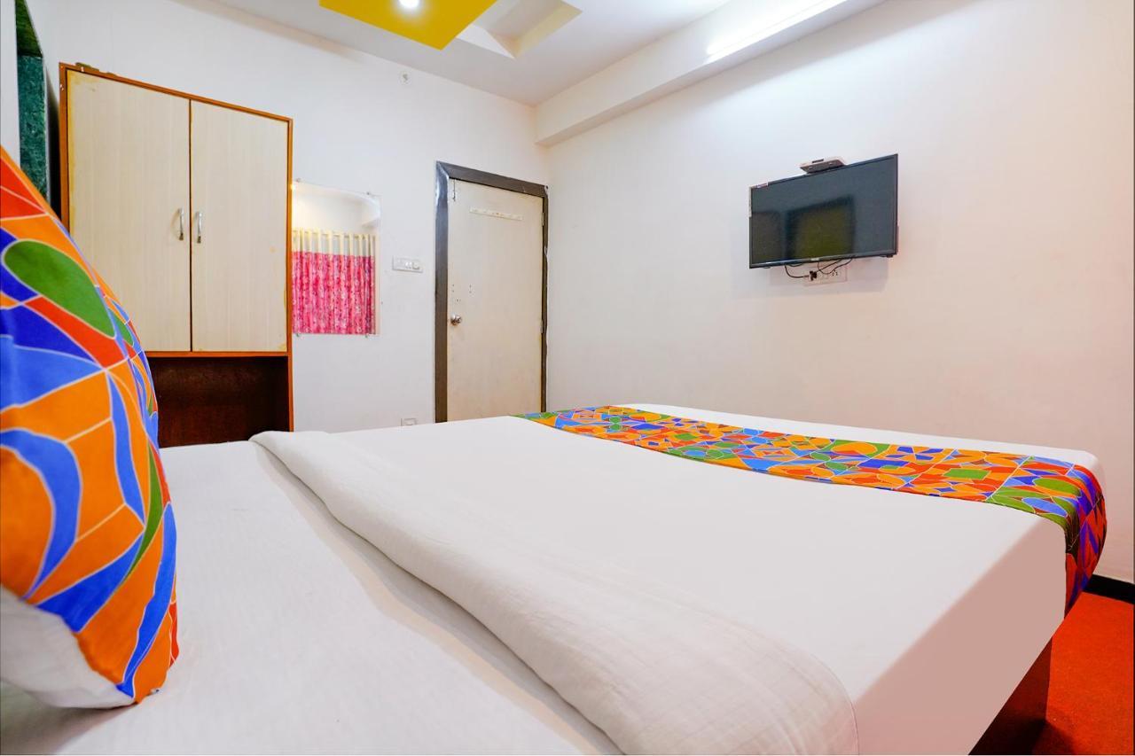 Fabexpress Sai Chatra Hotel