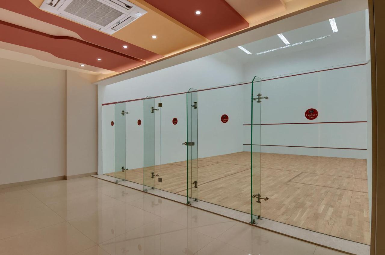 Express The Business Luxury Hotel
