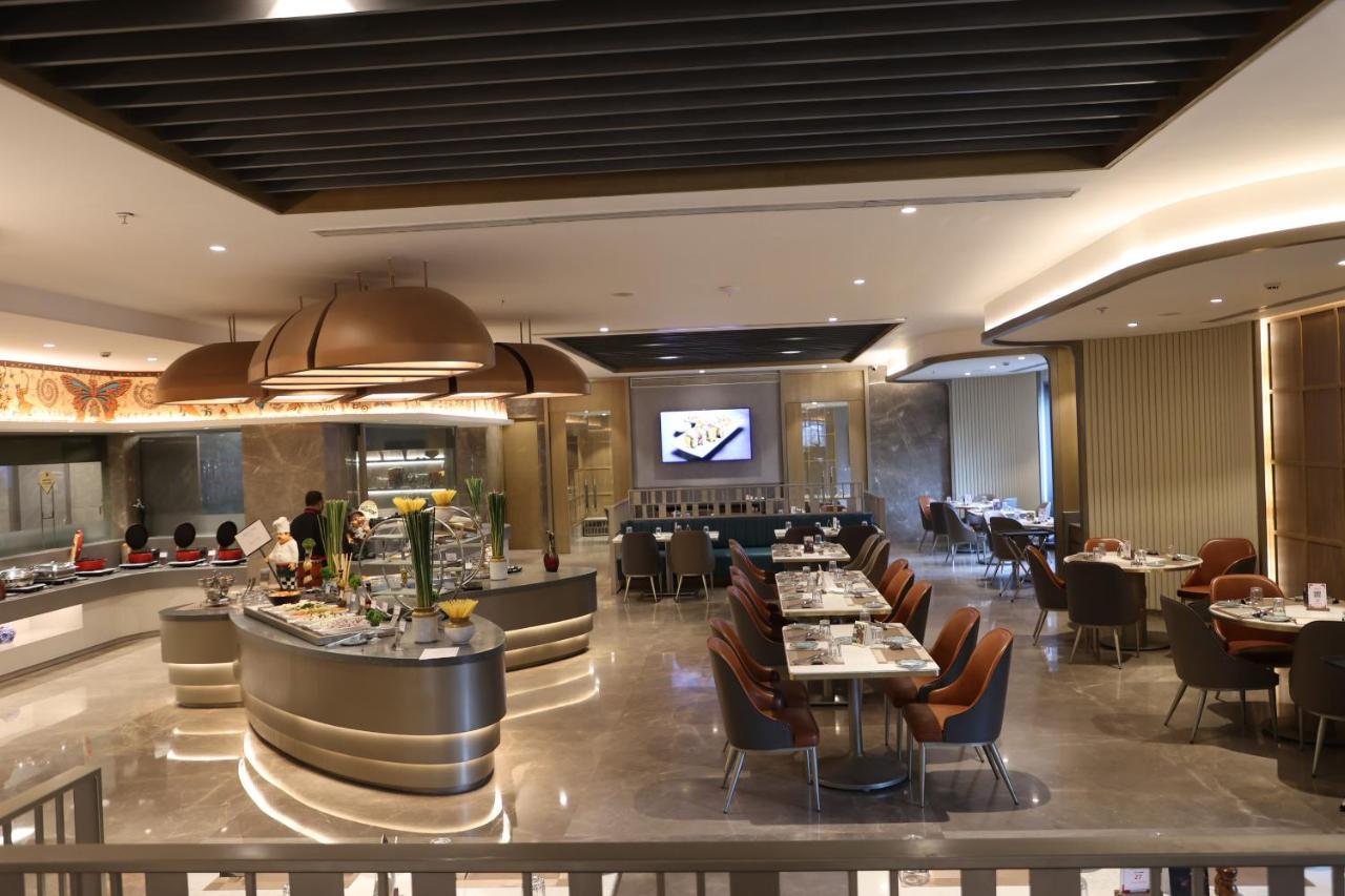 Express The Business Luxury 5* Nashik