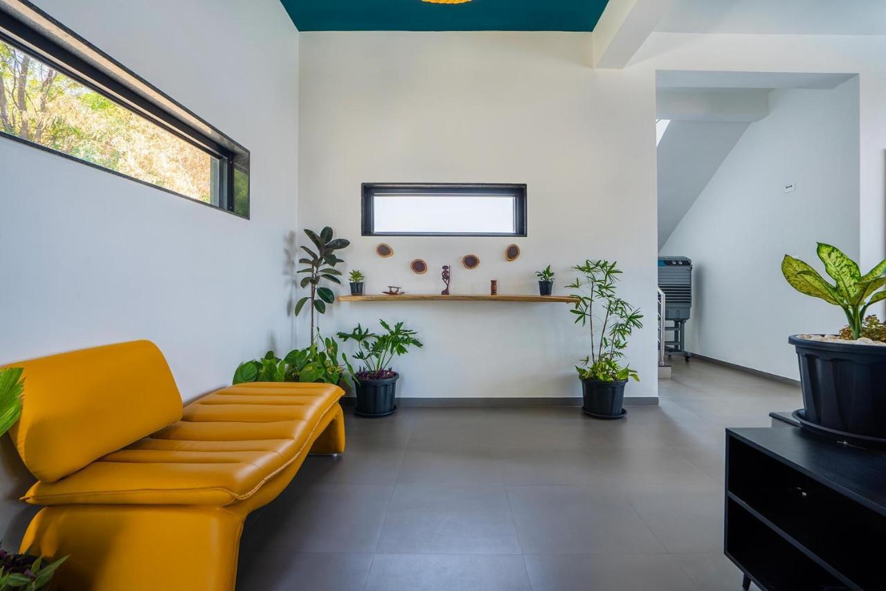 Villa Casa Boho: Chic Retreat With Farm Views And Pool Nashik