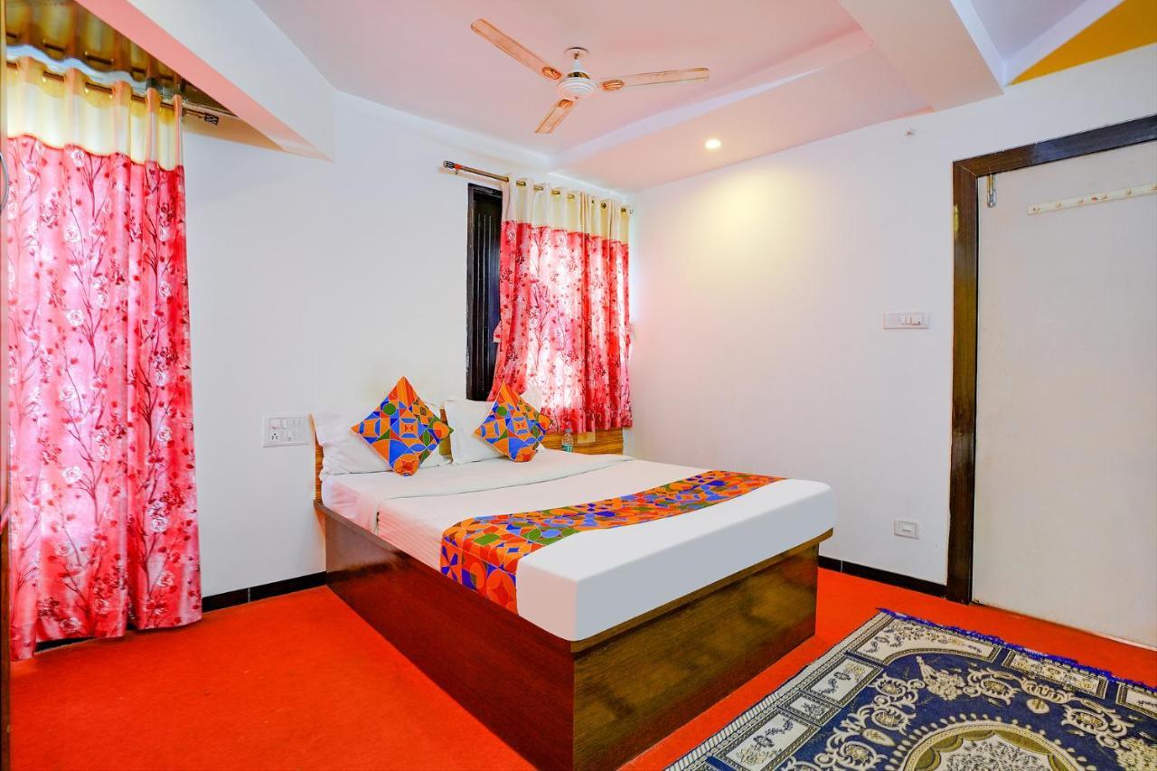Fabexpress Sai Chatra Hotel 3*