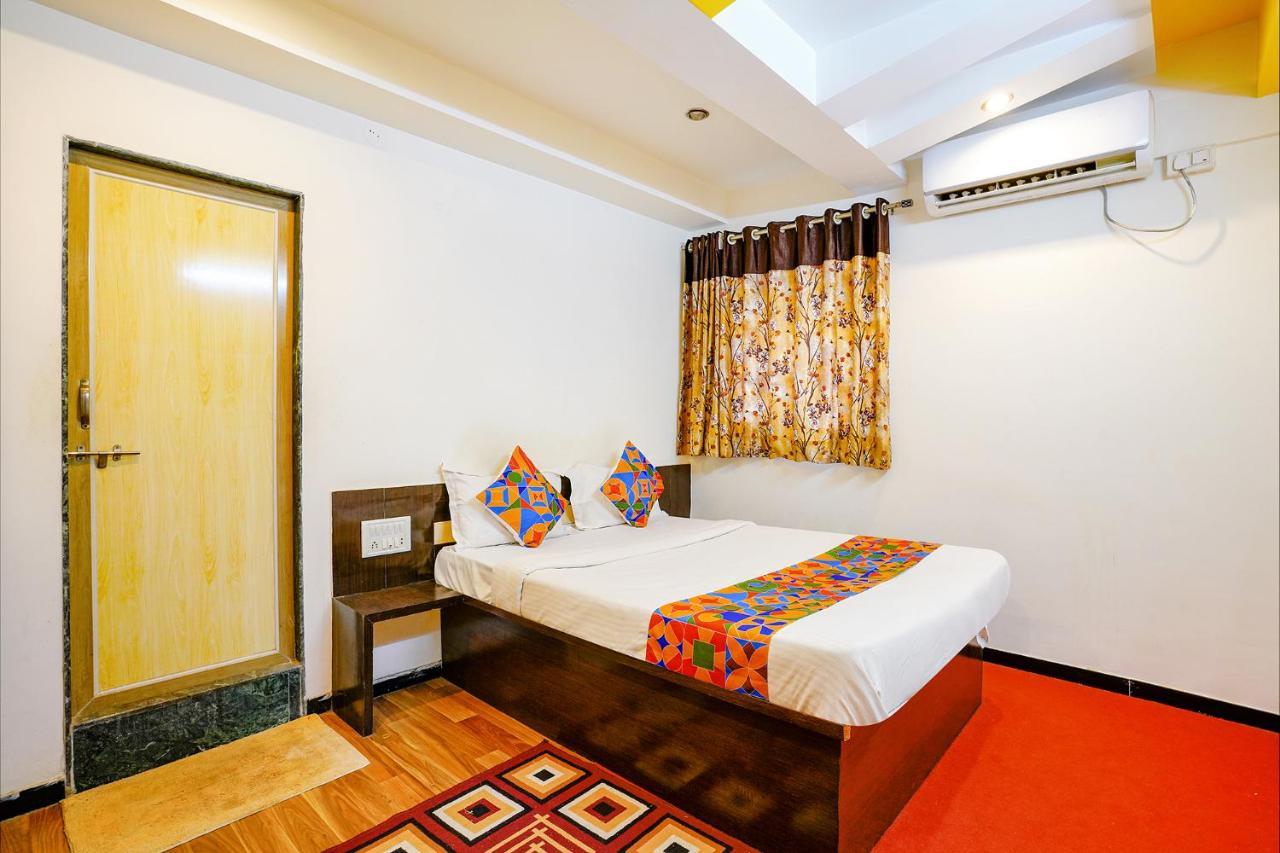 Fabexpress Sai Chatra Hotel