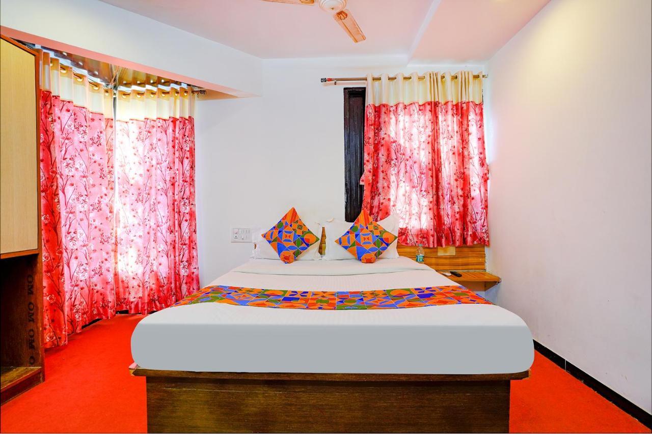 Fabexpress Sai Chatra Hotel