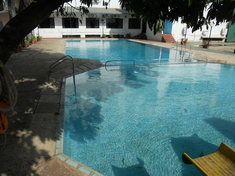 Resort Quality Regency, Nashik