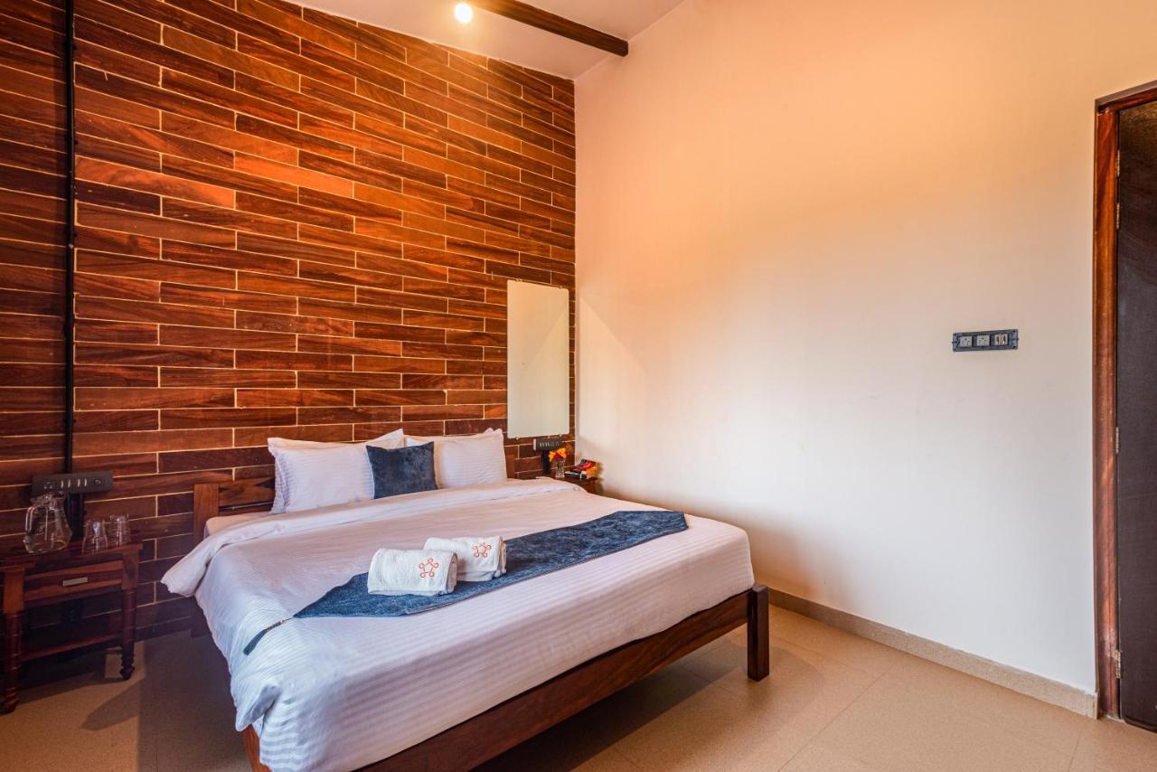 Saffronstays Willowbrook Cedar, * Nashik