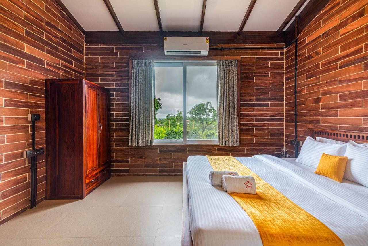 Saffronstays Willowbrook Cedar, Nashik