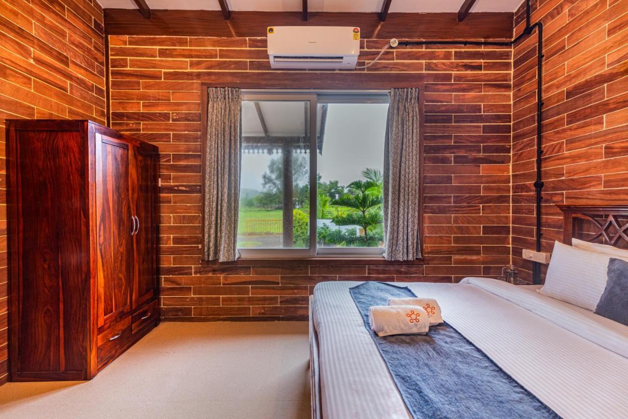 Saffronstays Willowbrook Arbor,