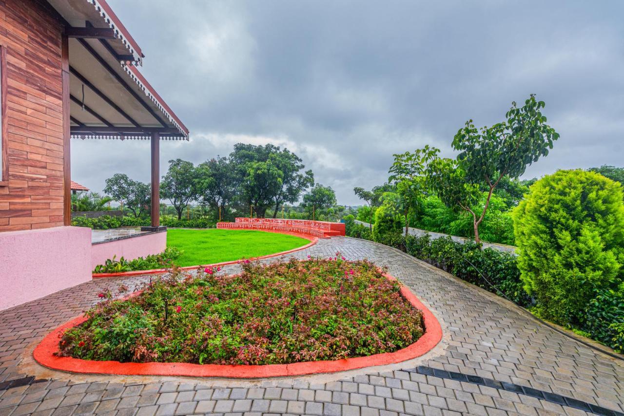 Saffronstays Willowbrook Arbor,