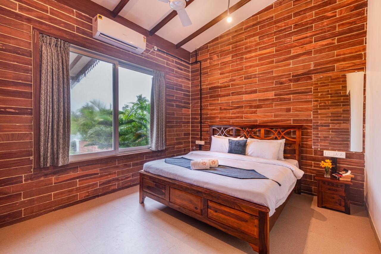 Villa Saffronstays Willowbrook Arbor, *