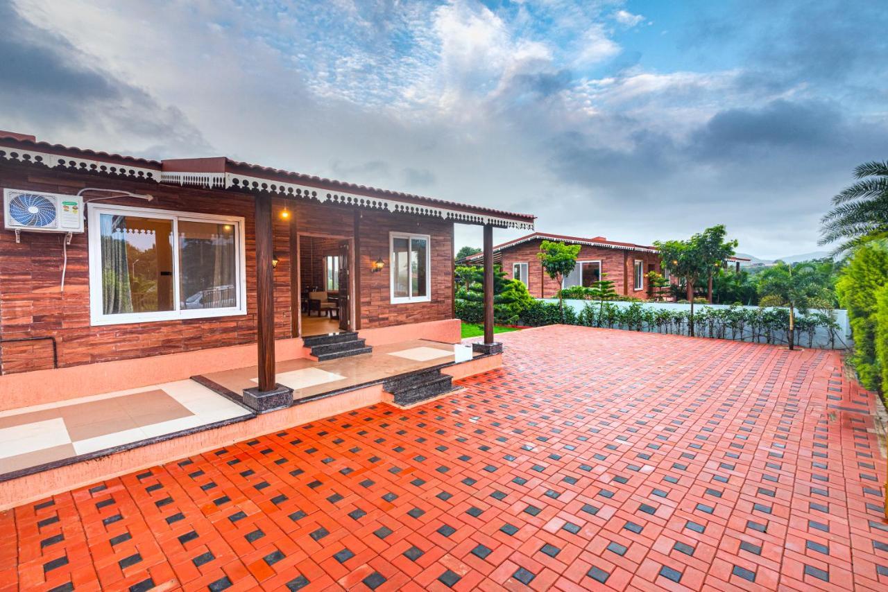 Saffronstays Willowbrook Cedar, Villa Nashik