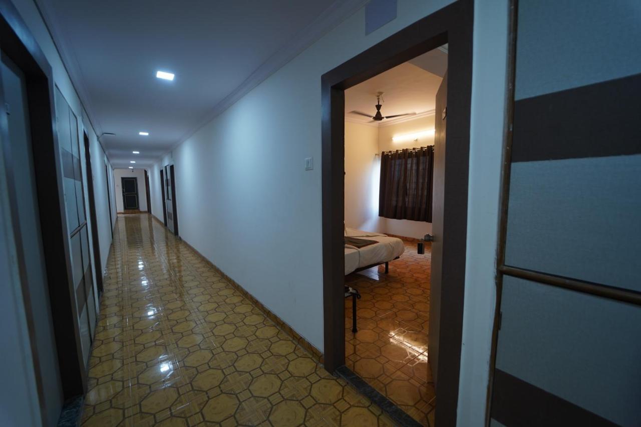New Relax Hotel Nashik