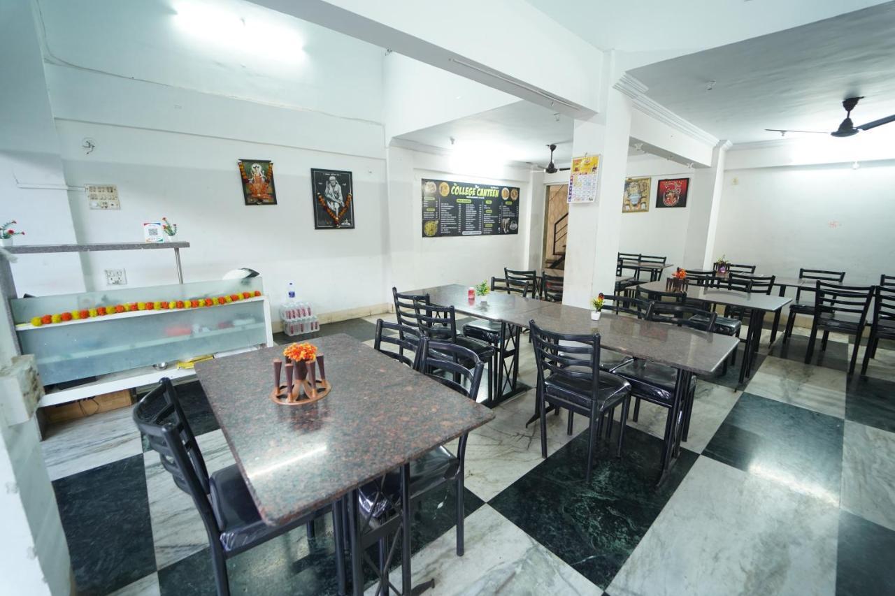 Hotel New Relax Nashik