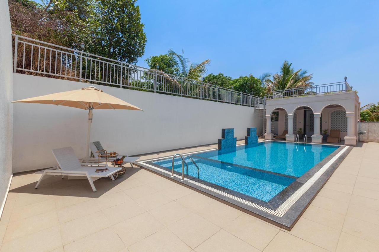 Bellevue Palace: Luxurious Staycation With Pool And Activities Villa *