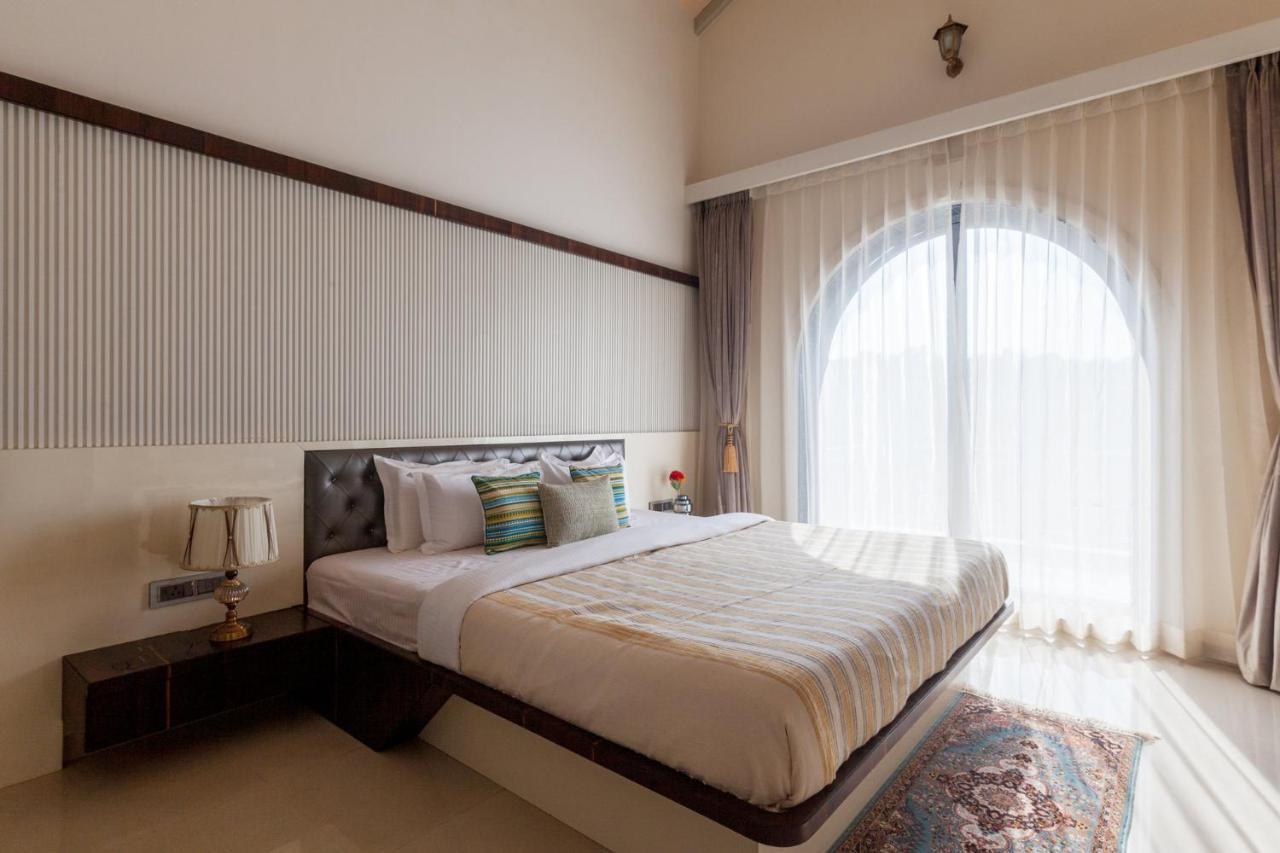 Villa Bellevue Palace: Luxurious Staycation With Pool And Activities