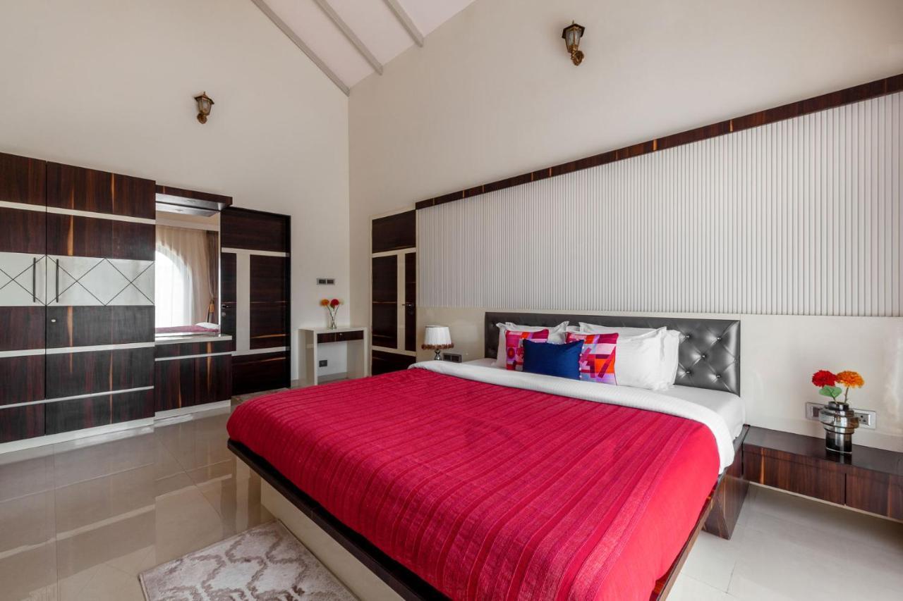 Villa Bellevue Palace: Luxurious Staycation With Pool And Activities *