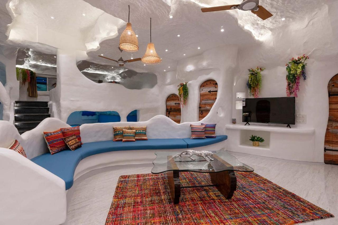 Stonera: Mountain Retreat With Indoor Pool & Outdoor Firepit Villa *